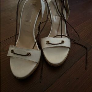 Micheal Kors White size 7 wedges